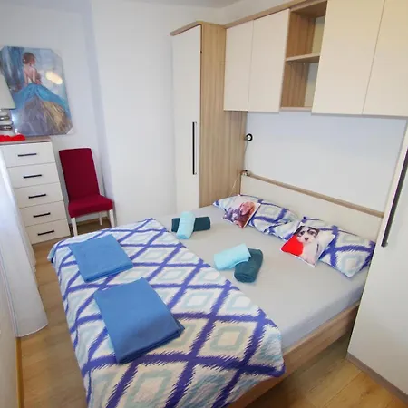 Cony And Tara Apartman