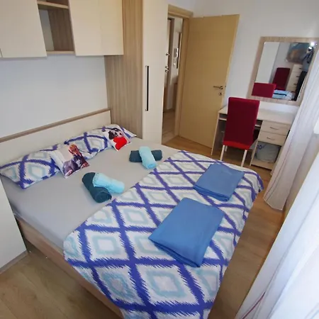 Cony And Tara Apartman *